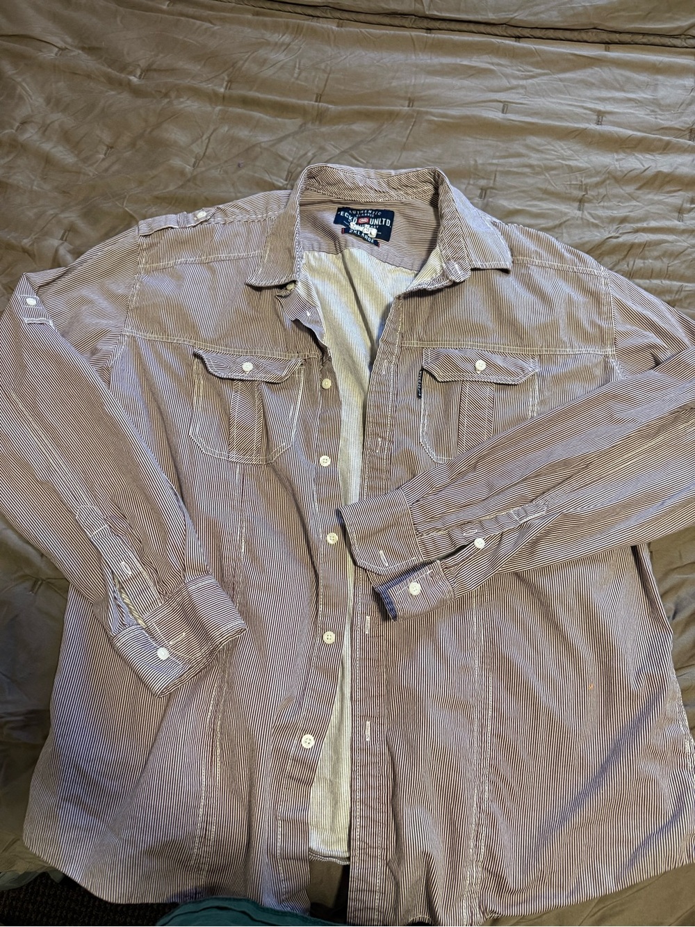 Ecko Unltd. Pearl Snap western pin stripe shirt Men’s XXL red and white